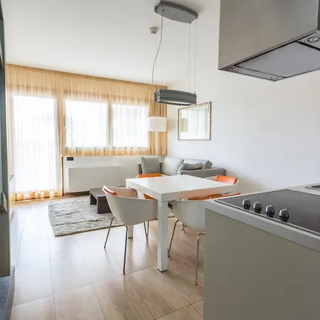 Aparthotel Catania Hills