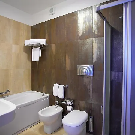 Catania Hills 4*