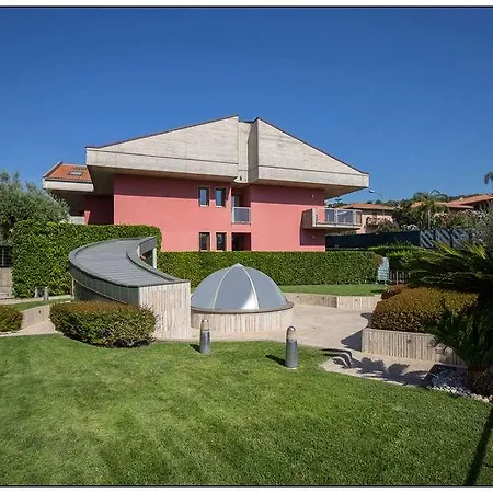 Catania Hills Aparthotel 4*