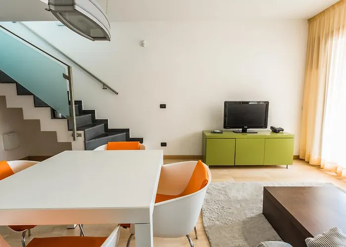 Aparthotel Catania Hills 4*